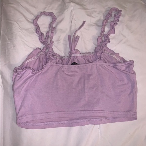 Has ruffled straps and a cute bow in the front - Picture 2 of 3